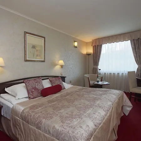 Capitol Szálloda 4*