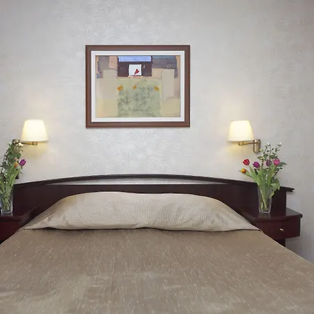 Otel Capitol 4*