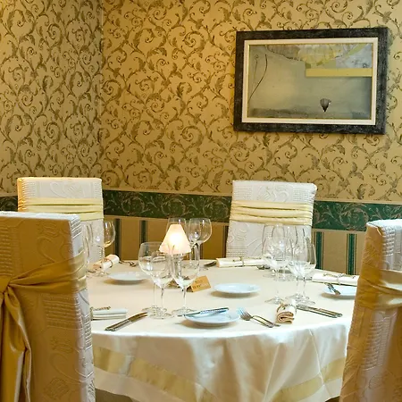 Otel Capitol 4*