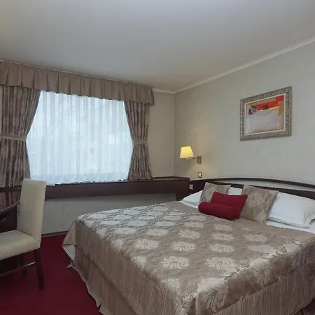Otel Capitol