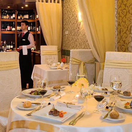 Szálloda Capitol 4*