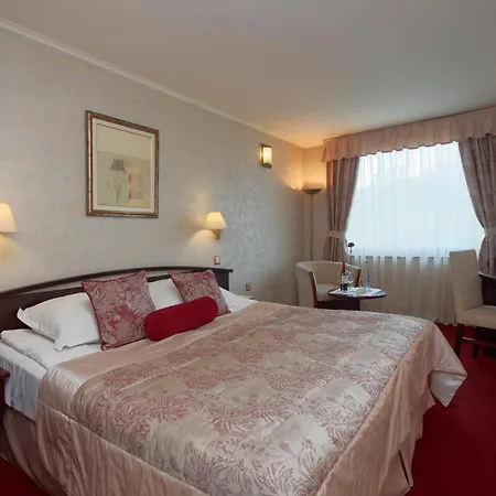 капитол Хотел 4*