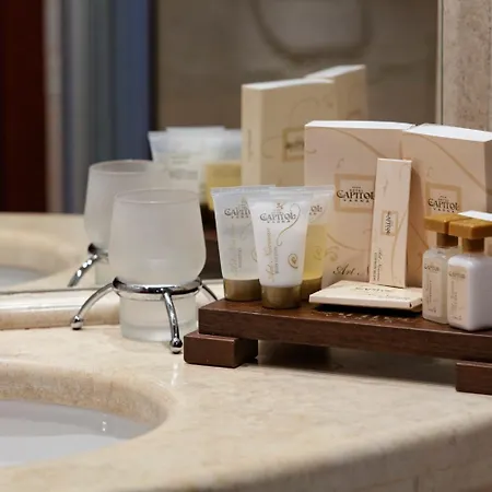 Хотел капитол