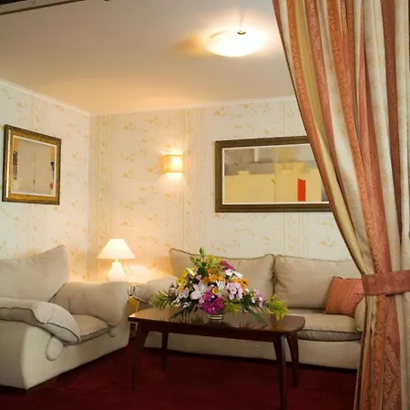 капитол 4* Варна