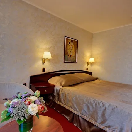 Capitol 4* Варна