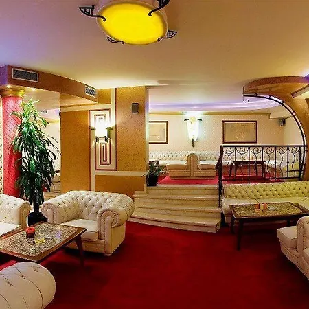 капитол 4*