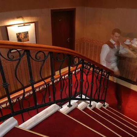 Хотел капитол Варна