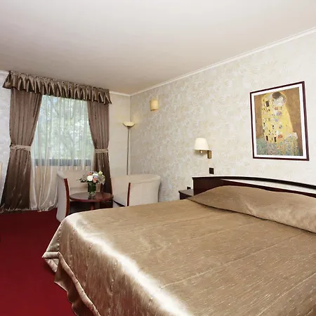 капитол Варна